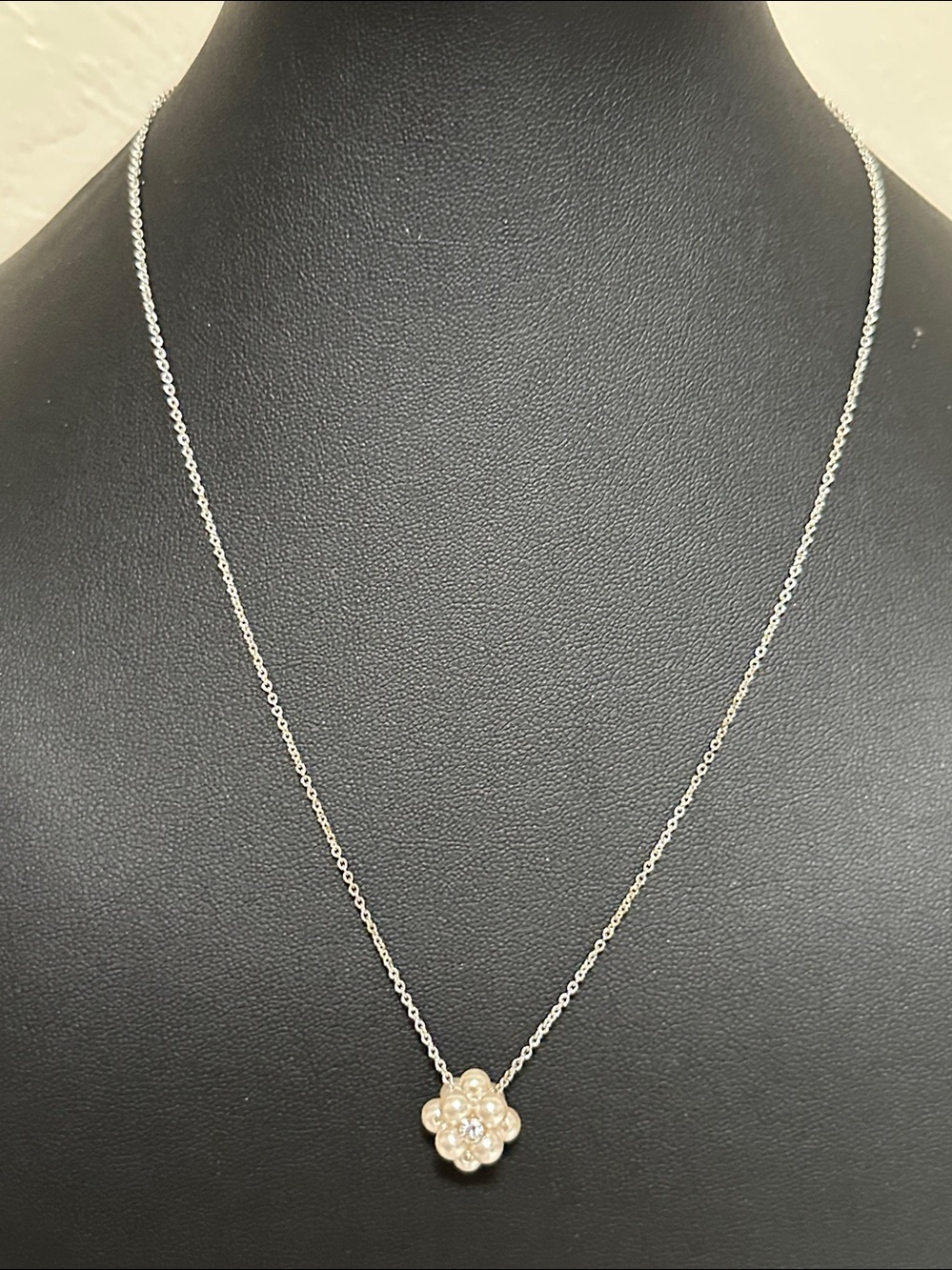 RMN Roman Vintage Silver Tone Faux Pearl Cluster Pendant Necklace